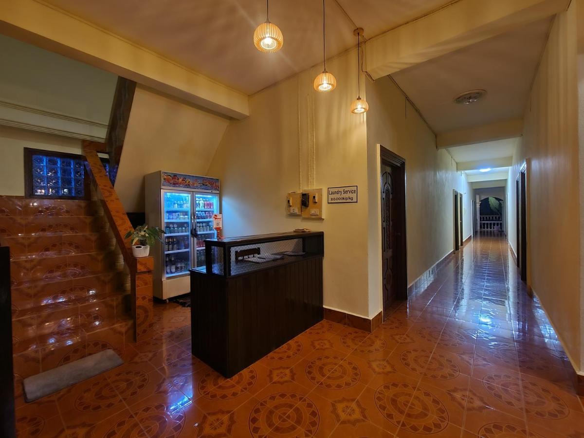 Saphaothong Guesthouse Vang Vieng Dış mekan fotoğraf